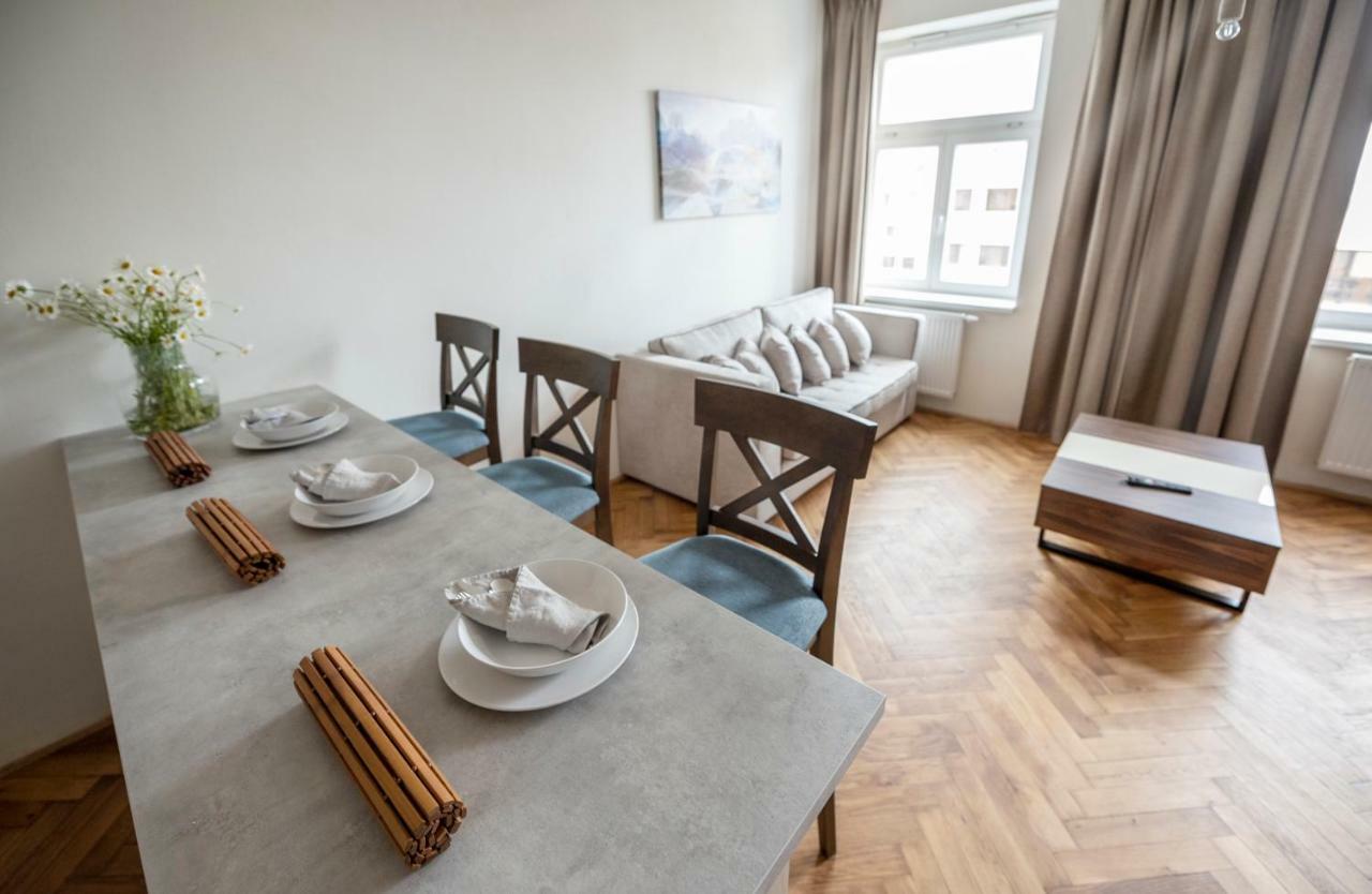 Letna Garden Suites Praha Bagian luar foto