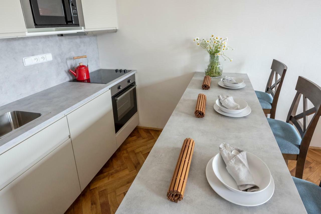 Letna Garden Suites Praha Bagian luar foto