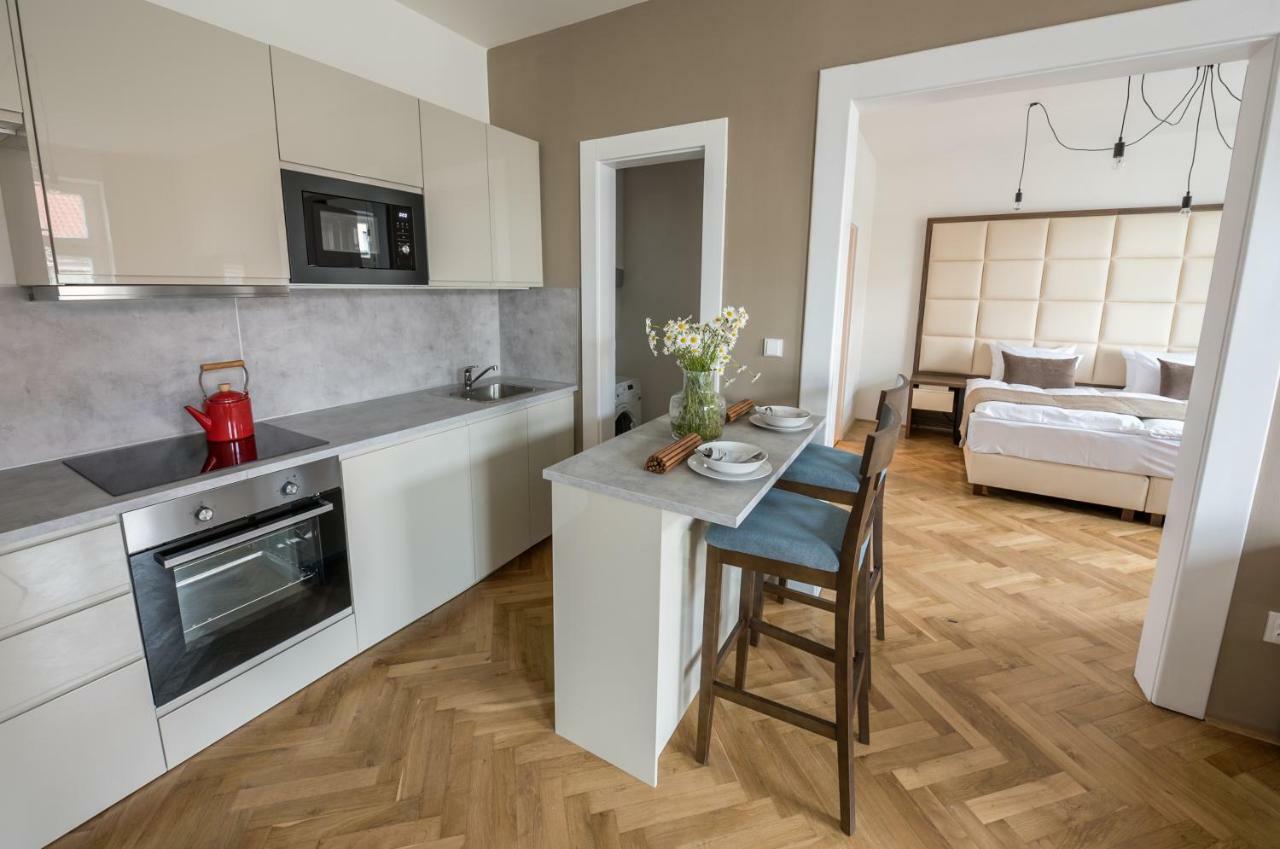 Letna Garden Suites Praha Bagian luar foto