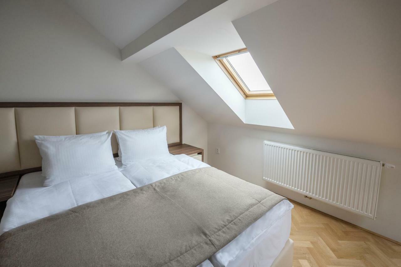 Letna Garden Suites Praha Bagian luar foto