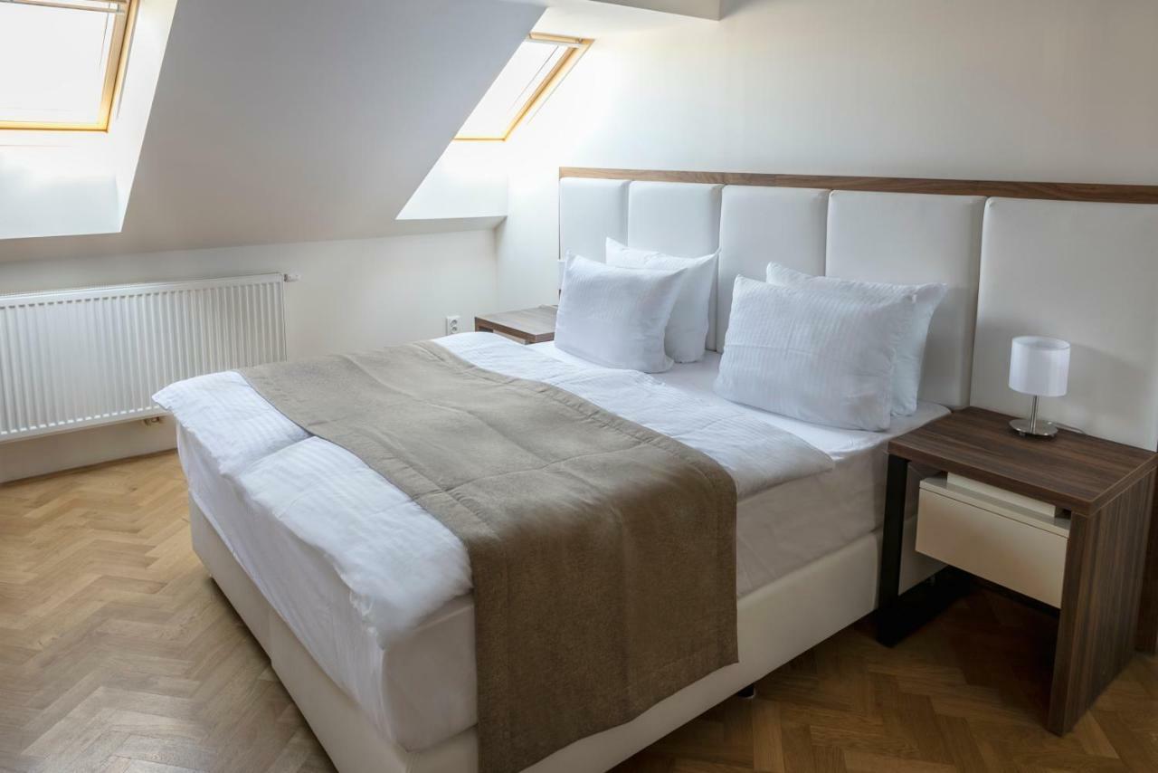 Letna Garden Suites Praha Bagian luar foto