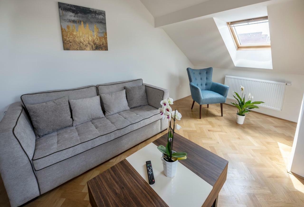 Letna Garden Suites Praha Bagian luar foto